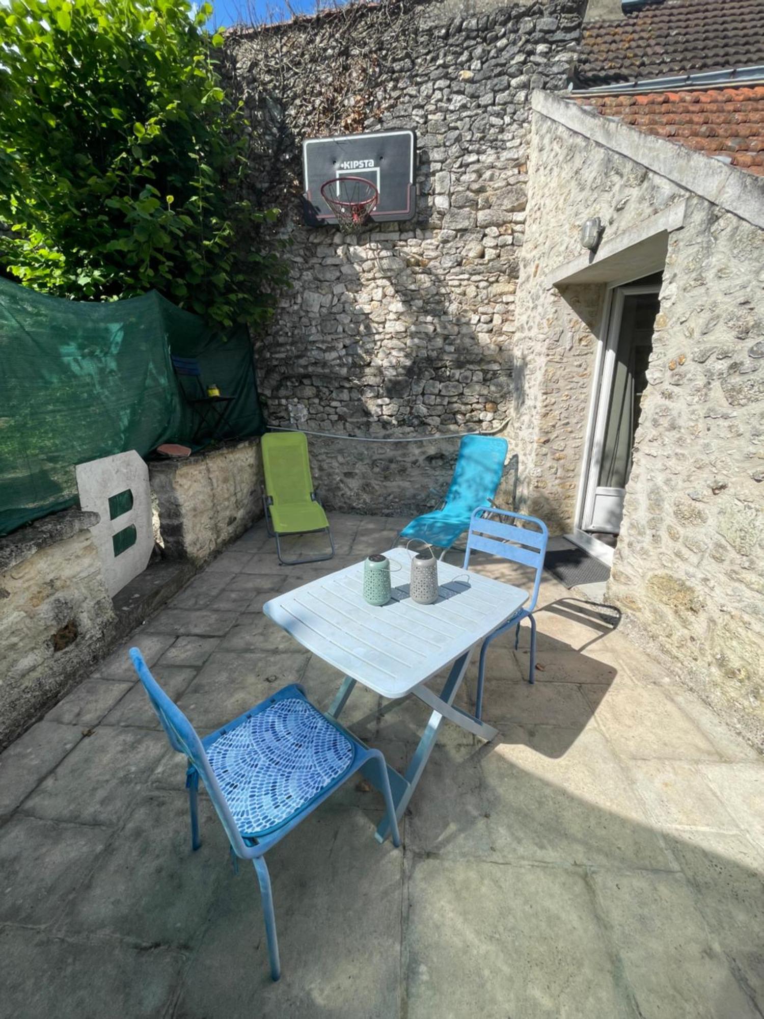 Maison Bleue Beynes  Exterior photo